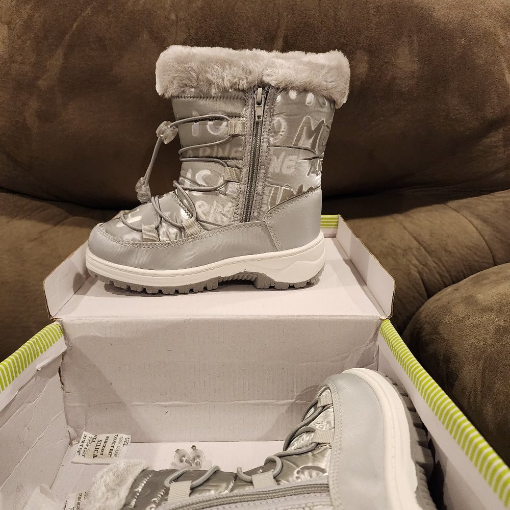 Girls Boots